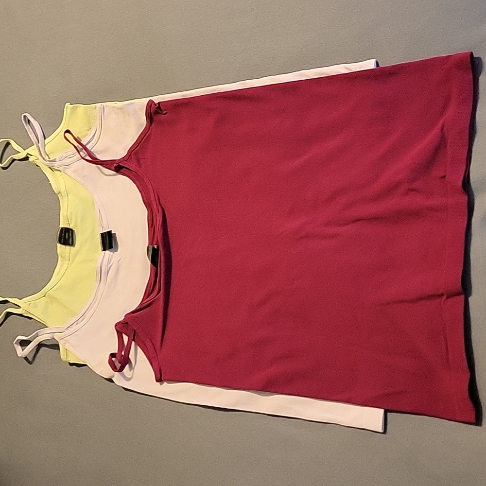 Set of 3x tank tops